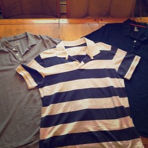 3 Men’s XL Gap shirts